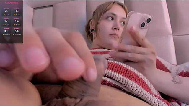 Snapshot of fem_to chatting on 07.12.26 fem to online show from 07.12.26