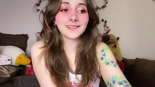 Snapshot of _Devill_Baby chatting on 02.07.25 Devill Baby online show from 02.07.25