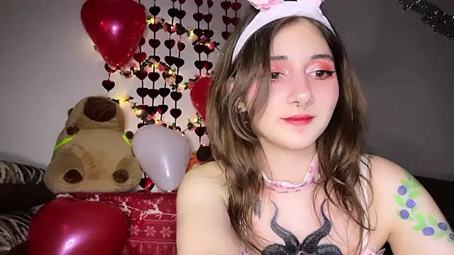 Snapshot of _Devill_Baby chatting on 02.15.25 Devill Baby online show from 02.15.25