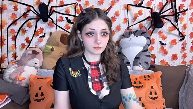 Snapshot of _Devill_Baby chatting on 09.30.25 Devill Baby online show from 09.30.25