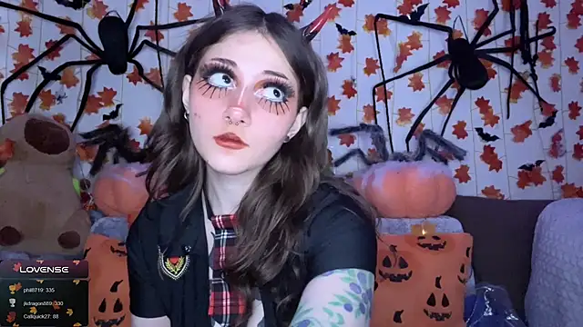 Snapshot of _Devill_Baby chatting on 10.15.25 Devill Baby online show from 10.15.25