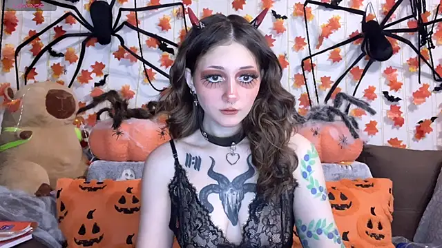 Snapshot of _Devill_Baby chatting on 10.20.25 Devill Baby online show from 10.20.25