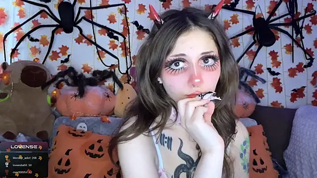 Snapshot of _Devill_Baby chatting on 10.23.25 Devill Baby online show from 10.23.25