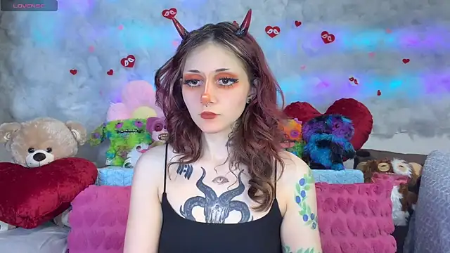 Snapshot of _Devill_Baby chatting on 02.13.26 Devill Baby online show from 02.13.26