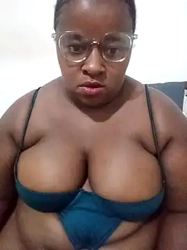 Snapshot of HotBootyBabe90 chatting on 02.27.26 HotBootyBabe90 online show from 02.27.26