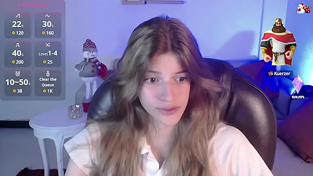 Snapshot of Nora_Vennucci chatting on 12.20.24 Nora Vennucci online show from 12.20.24