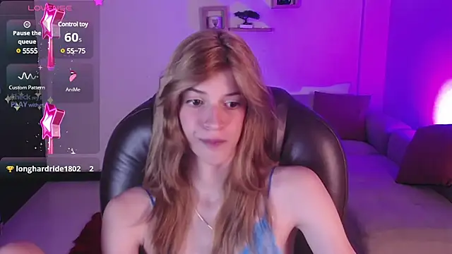 Snapshot of Nora_Vennucci chatting on 01.22.25 Nora Vennucci online show from 01.22.25