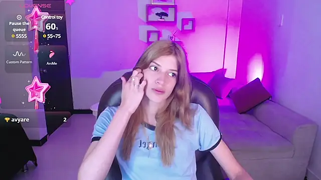 Snapshot of Nora_Vennucci chatting on 01.30.25 Nora Vennucci online show from 01.30.25