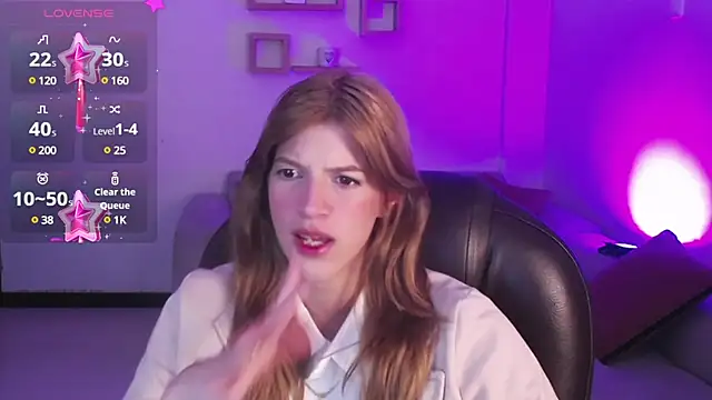 Snapshot of Nora_Vennucci chatting on 01.31.25 Nora Vennucci online show from 01.31.25