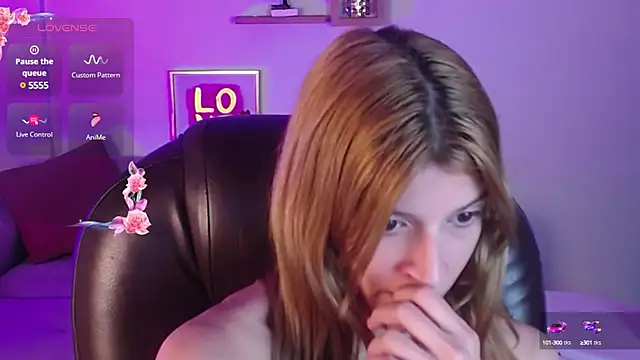 Snapshot of Nora_Vennucci chatting on 02.19.25 Nora Vennucci online show from 02.19.25