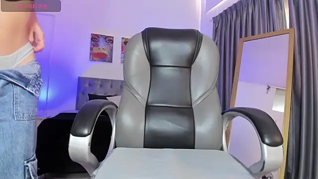 Snapshot of Nora_Vennucci chatting on 03.09.25 Nora Vennucci online show from 03.09.25