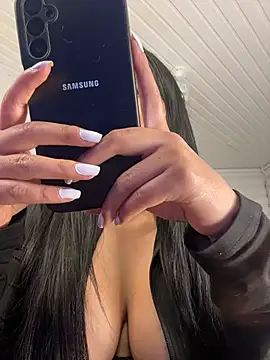 Anily Lovely online show from 11.07.25