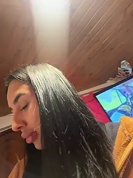 Anily Lovely online show from 02.16.26