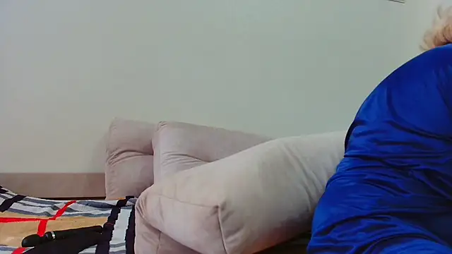 Snapshot of Brionia chatting on 03.06.25 Brionia online show from 03.06.25