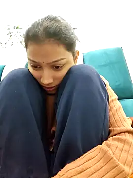 Snapshot of Aleena_Rai chatting on 12.14.24 Aleena Rai online show from 12.14.24