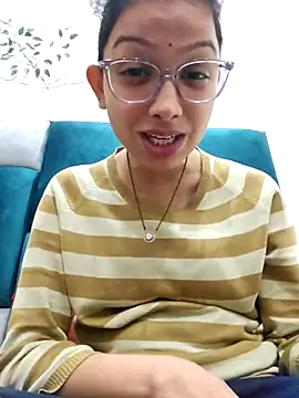 Snapshot of Aleena_Rai chatting on 02.19.25 Aleena Rai online show from 02.19.25