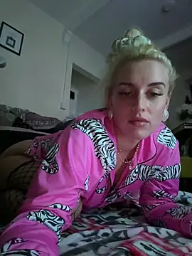 Snapshot of Barbie_26 chatting on 12.30.24 Barbie 26 online show from 12.30.24