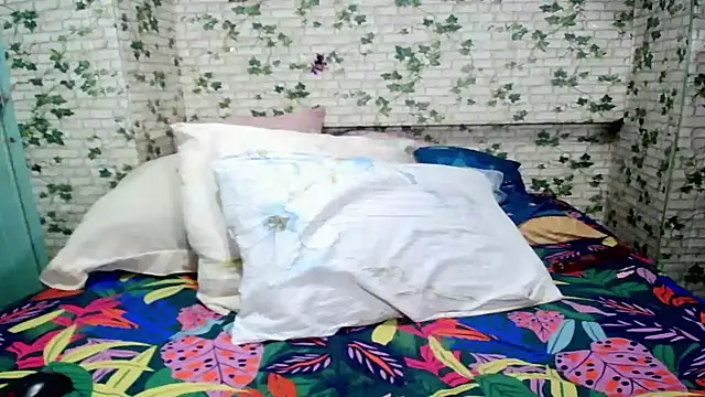 Snapshot of Indian_candyXX chatting on 02.10.26 Indian candyXX online show from 02.10.26