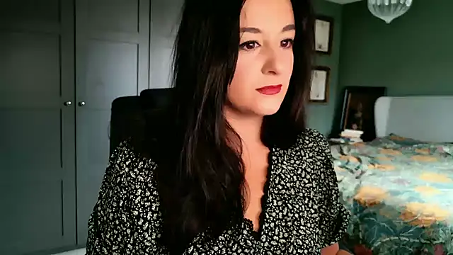 flatwhite0 online show from 09.17.25