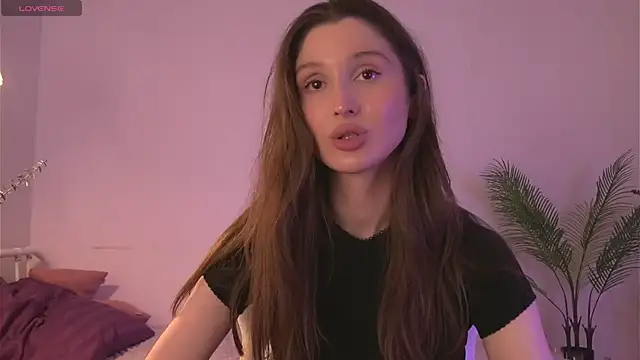 Snapshot of tender_babyy chatting on 11.07.25 tender babyy online show from 11.07.25