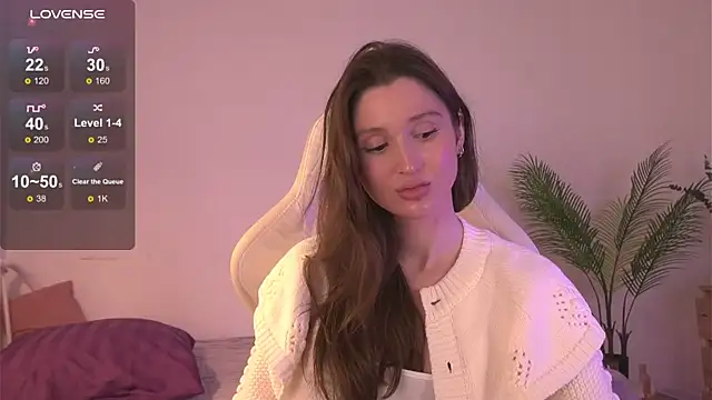 Snapshot of tender_babyy chatting on 11.08.25 tender babyy online show from 11.08.25