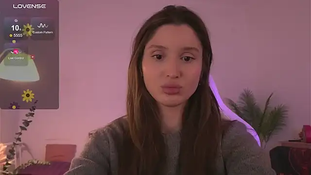 Snapshot of tender_babyy chatting on 12.15.25 tender babyy online show from 12.15.25