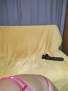 Snapshot of MirandaSingle chatting on 02.21.25 MirandaSingle online show from 02.21.25