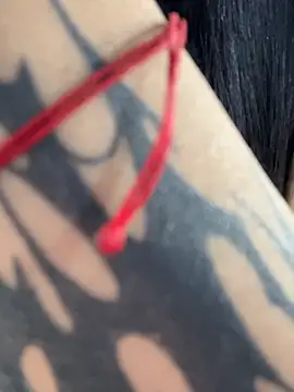 Amy Kiitty  online show from 04.16.26