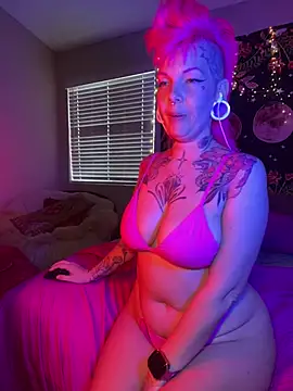 GoldieBakeman online show from 02.18.25