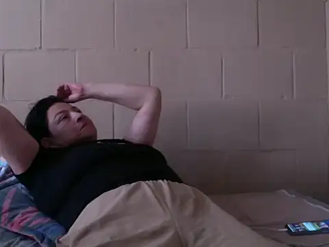 straichathot 08 online show from 11.12.25