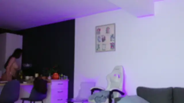 Snapshot of Lorennameliyy chatting on 11.02.25 Lorennameliyy online show from 11.02.25