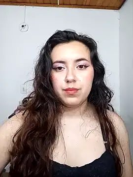 Emi chik online show from 12.07.24