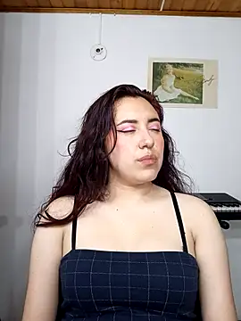 Emi chik online show from 01.16.25