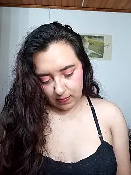 Emi chik online show from 09.25.25