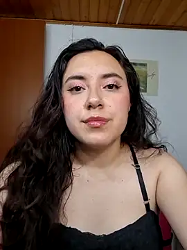 Emi chik online show from 05.29.26
