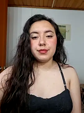 Emi chik online show from 06.05.26