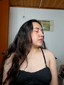 Emi chik online show from 06.12.26