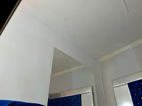 Eyleen Santos online show from 10.31.25