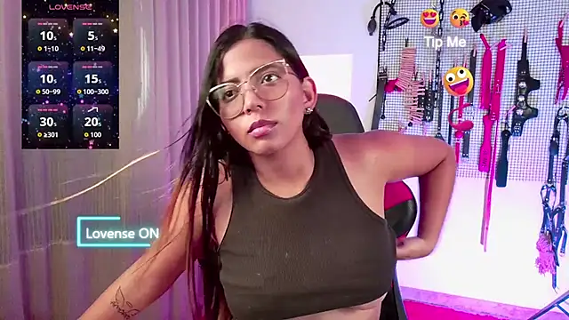 Megaan Greey online show from 09.18.25