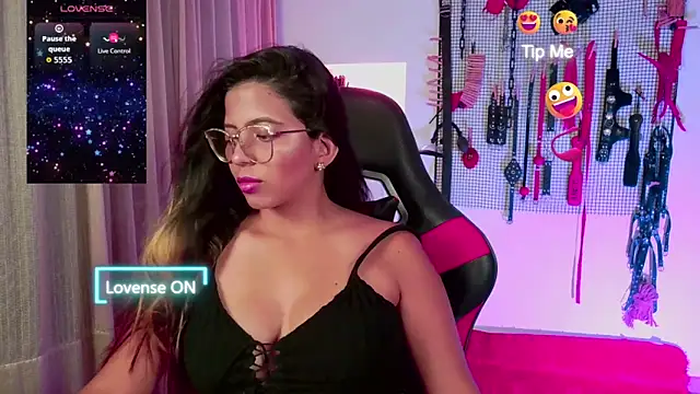 Megaan Greey online show from 10.14.25