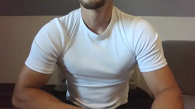 Snapshot of LoveEveryWet chatting on 09.23.25 LoveEveryWet online show from 09.23.25