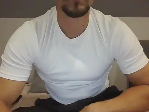 Snapshot of LoveEveryWet chatting on 10.03.25 LoveEveryWet online show from 10.03.25