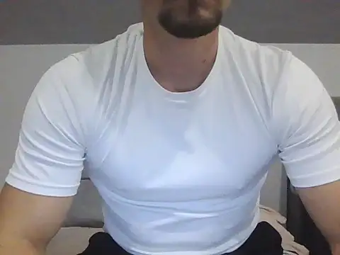 Snapshot of LoveEveryWet chatting on 10.08.25 LoveEveryWet online show from 10.08.25