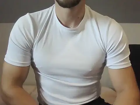 Snapshot of LoveEveryWet chatting on 11.05.25 LoveEveryWet online show from 11.05.25