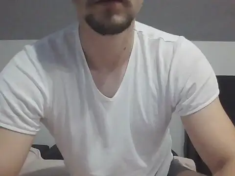 Snapshot of LoveEveryWet chatting on 11.17.25 LoveEveryWet online show from 11.17.25