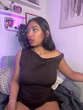 Isabella fasilier online show from 02.10.26