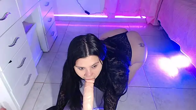 April sexycurvi online show from 02.16.26