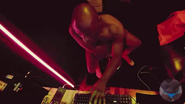 Pressure69mee online show from 02.26.25