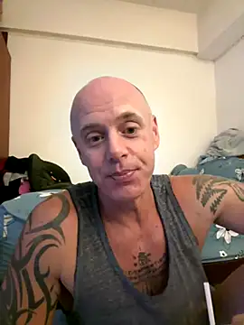 luv2masterb8247 online show from 12.04.24