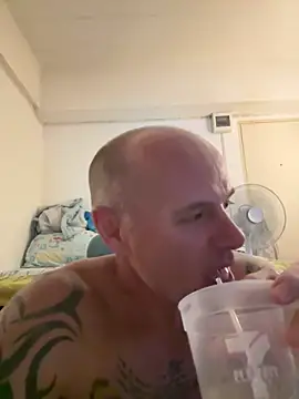 luv2masterb8247 online show from 12.26.24